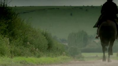 CARMILLA_-_TRAILER_020.jpg