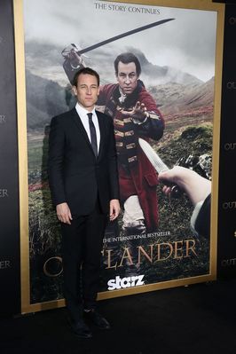 04012015_-NY_Outlander_Mid-Season_New_York_Premiere_032.jpg