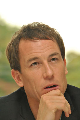 08272015_-_Tobias_Menzies_at_the_HFP_press_conference_for_Outlander_009.jpg