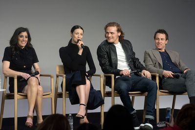 04062016_-_Apple_Store_Soho_Presents_Meet_the_Cast_Outlander_001.jpg