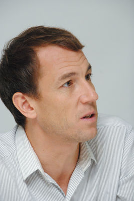 07272017_-_Tobias_Menzies_at_the_HFFP_press_conference_for_Outlander_025.jpg