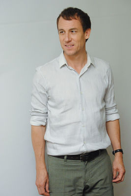 07272017_-_Tobias_Menzies_at_the_HFFP_press_conference_for_Outlander_033.jpg