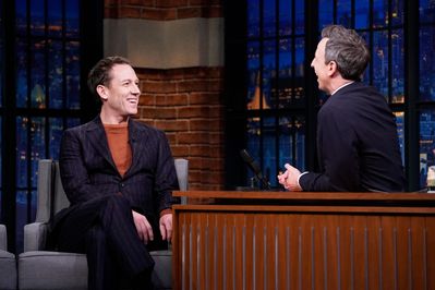 11212019_-_Late_Night_With_Seth_Meyers_004.jpg