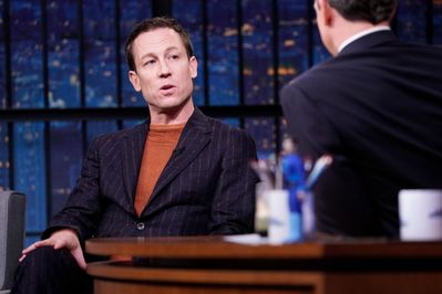 11212019_-_Late_Night_With_Seth_Meyers_005.jpg