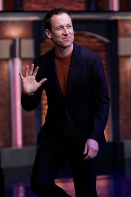 11212019_-_Late_Night_With_Seth_Meyers_006.jpg