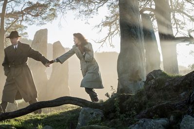 OUTLANDER_-_E1X01_SASSENAGH_STILLS_010.jpg