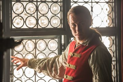 OUTLANDER_-_E1X06_THE_GARRISON_COMMANDER_STILLS_002.jpg