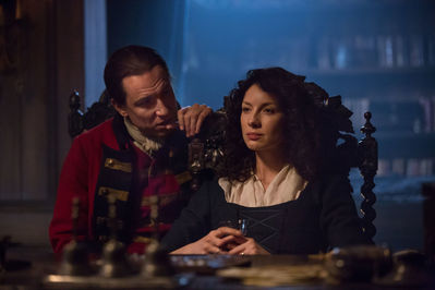 OUTLANDER_-_E1X08_BOTH_SIDES_NOW_STILLS_001.jpg