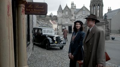 OUTLANDER_-_E1X01_SASSENACH_0083.jpg