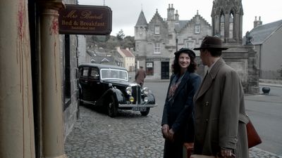 OUTLANDER_-_E1X01_SASSENACH_0085.jpg