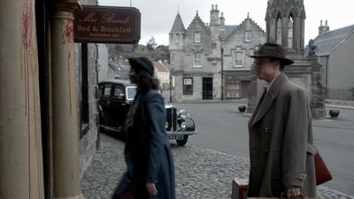 OUTLANDER_-_E1X01_SASSENACH_0090.jpg
