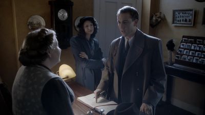 OUTLANDER_-_E1X01_SASSENACH_0098.jpg