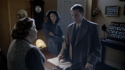 OUTLANDER_-_E1X01_SASSENACH_0100.jpg