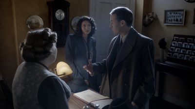 OUTLANDER_-_E1X01_SASSENACH_0149.jpg