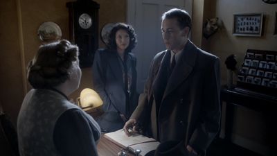 OUTLANDER_-_E1X01_SASSENACH_0150.jpg