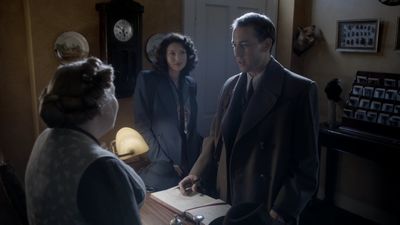 OUTLANDER_-_E1X01_SASSENACH_0152.jpg