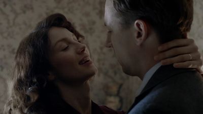 OUTLANDER_-_E1X01_SASSENACH_0256.jpg