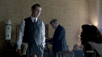 OUTLANDER_-_E1X01_SASSENACH_0683.jpg
