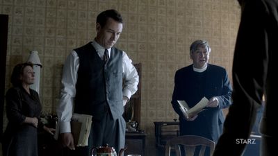 OUTLANDER_-_E1X01_SASSENACH_0689.jpg