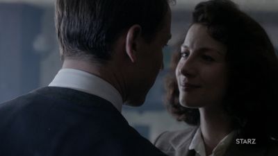 OUTLANDER_-_E1X01_SASSENACH_0700.jpg