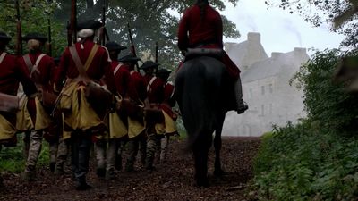 OUTLANDER_-_E1X02_CASTLE_LEOCH_0005.jpg