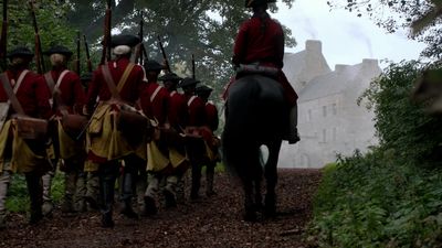 OUTLANDER_-_E1X02_CASTLE_LEOCH_0008.jpg