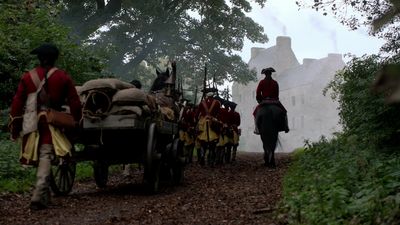 OUTLANDER_-_E1X02_CASTLE_LEOCH_0050.jpg