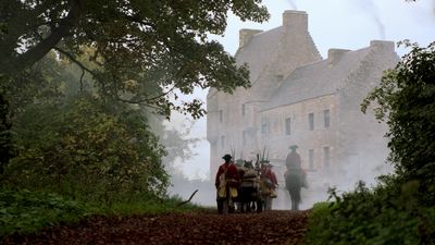 OUTLANDER_-_E1X02_CASTLE_LEOCH_0116.jpg