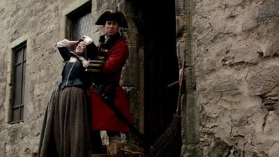 OUTLANDER_-_E1X02_CASTLE_LEOCH_0129.jpg