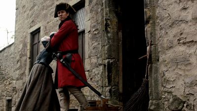 OUTLANDER_-_E1X02_CASTLE_LEOCH_0144.jpg