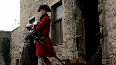 OUTLANDER_-_E1X02_CASTLE_LEOCH_0148.jpg