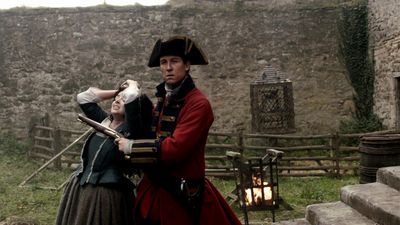 OUTLANDER_-_E1X02_CASTLE_LEOCH_0154.jpg