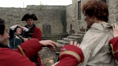 OUTLANDER_-_E1X02_CASTLE_LEOCH_0173.jpg
