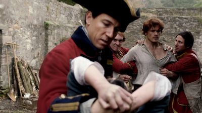 OUTLANDER_-_E1X02_CASTLE_LEOCH_0220.jpg