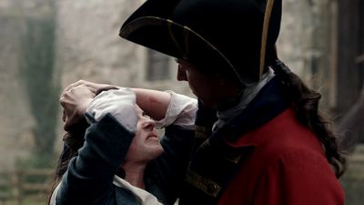 OUTLANDER_-_E1X02_CASTLE_LEOCH_0225.jpg