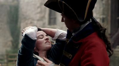 OUTLANDER_-_E1X02_CASTLE_LEOCH_0227.jpg