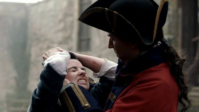 OUTLANDER_-_E1X02_CASTLE_LEOCH_0237.jpg