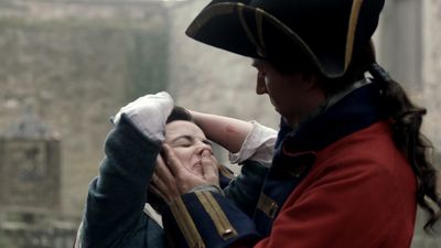 OUTLANDER_-_E1X02_CASTLE_LEOCH_0248.jpg