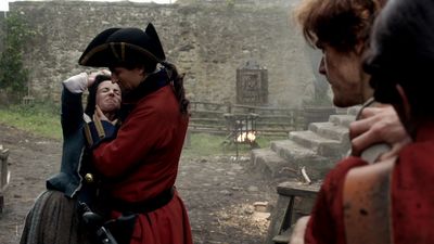 OUTLANDER_-_E1X02_CASTLE_LEOCH_0260.jpg