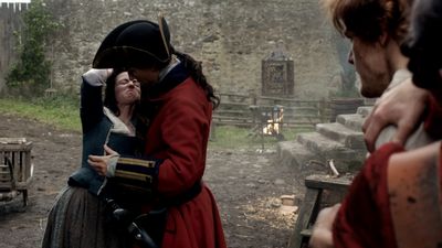 OUTLANDER_-_E1X02_CASTLE_LEOCH_0263.jpg