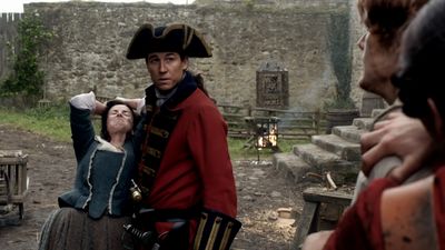 OUTLANDER_-_E1X02_CASTLE_LEOCH_0274.jpg