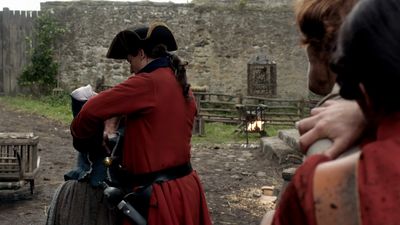 OUTLANDER_-_E1X02_CASTLE_LEOCH_0291.jpg