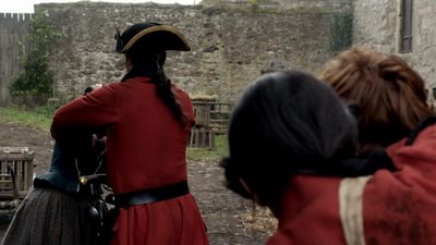OUTLANDER_-_E1X02_CASTLE_LEOCH_0294.jpg