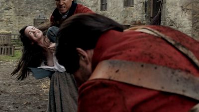 OUTLANDER_-_E1X02_CASTLE_LEOCH_0299.jpg