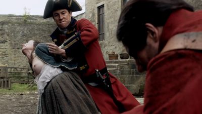 OUTLANDER_-_E1X02_CASTLE_LEOCH_0302.jpg