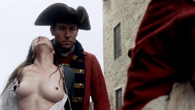 OUTLANDER_-_E1X02_CASTLE_LEOCH_0319.jpg