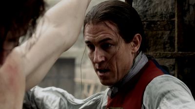 OUTLANDER_-_E1X02_CASTLE_LEOCH_0340.jpg