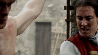 OUTLANDER_-_E1X02_CASTLE_LEOCH_0345.jpg