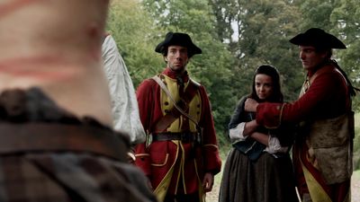 OUTLANDER_-_E1X02_CASTLE_LEOCH_0364.jpg