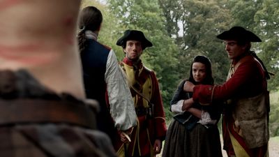 OUTLANDER_-_E1X02_CASTLE_LEOCH_0367.jpg